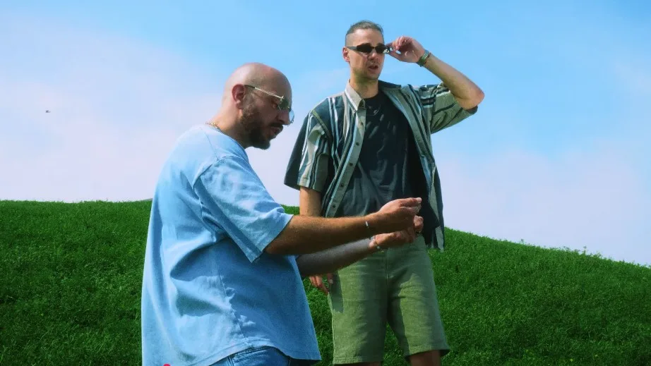 Duchu łączy siły ze Sztossem. W sieci pojawił się letni singiel "Chwile”